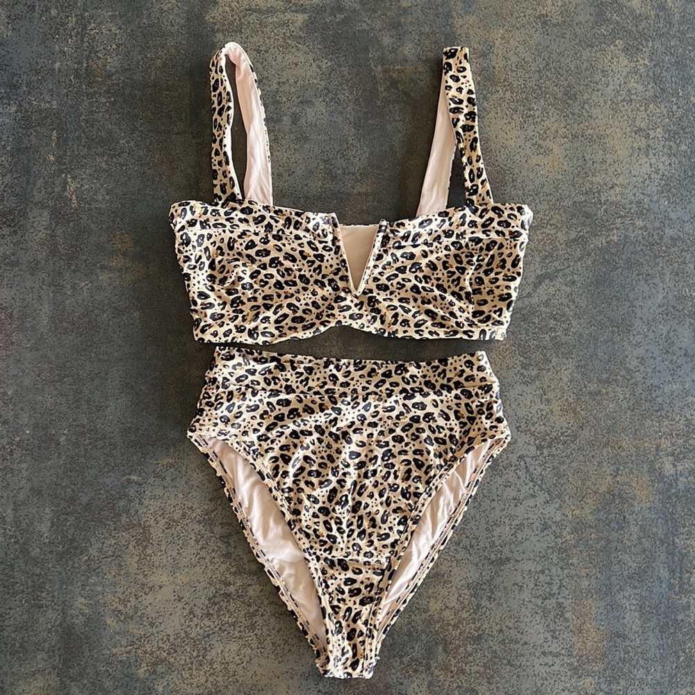 Everyday Pursuits x L*Space Bikini - Lee Lee Top (D Cup) and Frenchi Bottom (M)